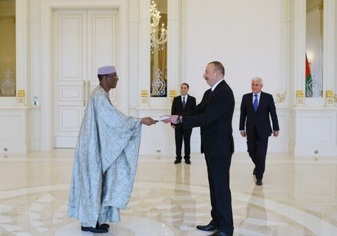 Президент Азербайджана принял посла Мали (Фото)