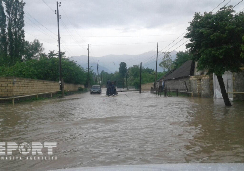 В Гахе дома затопило вследствие сильного дождя (Фото-Видео)