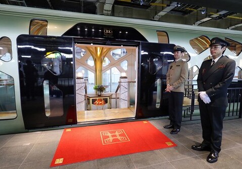 Пятизвездный отель на колесах: в Японии запущен самый роскошный в мире поезд