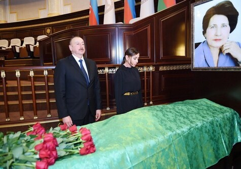 Президент Азербайджана принял участие в церемонии прощания с известным ученым Рафигой Алиевой (Обновлено-Фото)