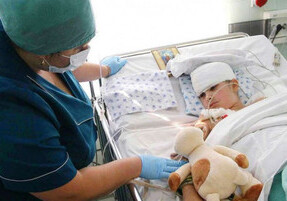 В Баку 3-летний мальчик получил ножевое ранение