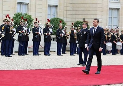 Макрон официально провозглашен восьмым президентом Франции (Фото)