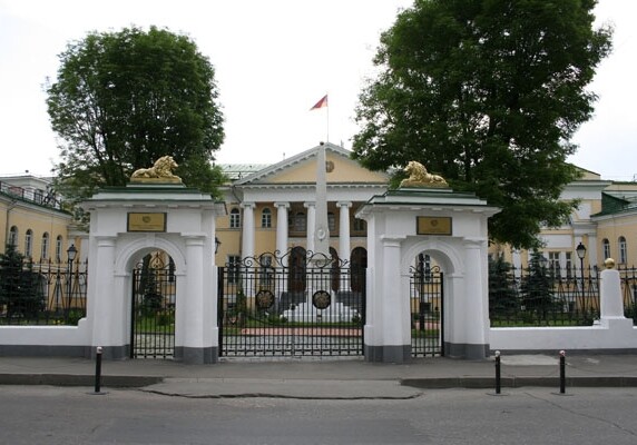 Армянский криминал и дипломатия: чем занимается посол Армении в Москве?