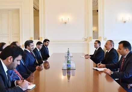 Президент Ильхам Алиев принял главу МИД Объединенных Арабских Эмиратов