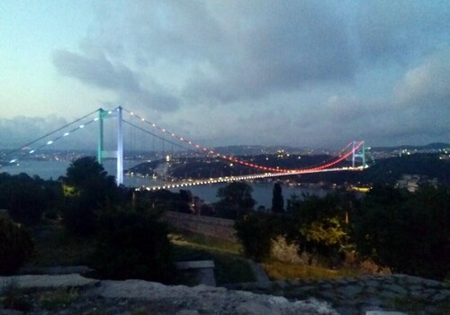 Стамбульский мост подсветили в цвета азербайджанского флага