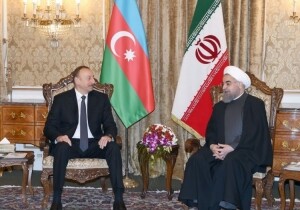 Президент Ильхам Алиев позвонил Хасану Роухани