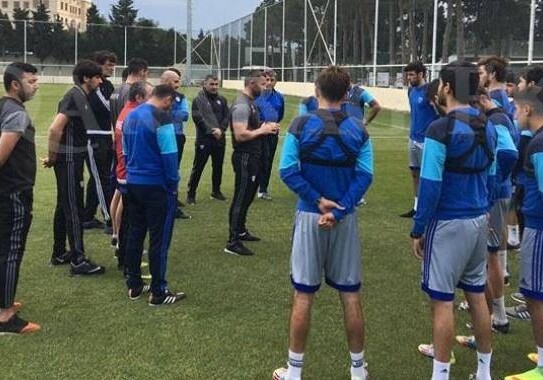 «Карабах» начал подготовку без 13 футболистов