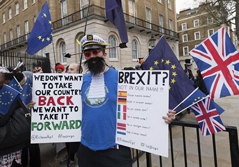 Большинство граждан Великобритании выступают за проведение второго референдума о выходе страны из ЕС