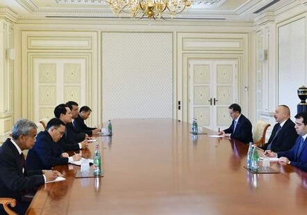 Президент Азербайджана принял министра иностранных дел Лаоса