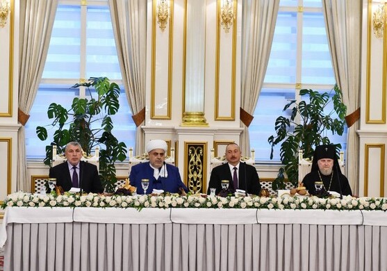 Президент Азербайджана принял участие в церемонии ифтара по случаю месяца Рамазан (Фото)