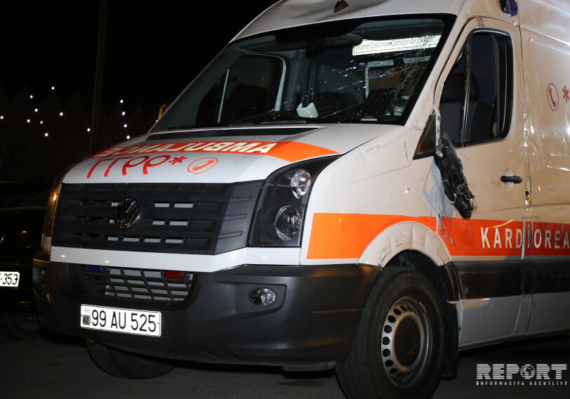 В Баку автомобиль скорой помощи совершил аварию, есть пострадавшие (Фото-Видео) 