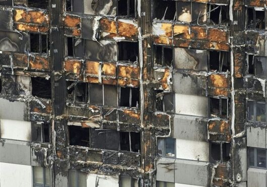 Облицовка 27 жилых многоэтажек в Англии признана пожароопасной