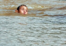 В Губе обнаружено тело мальчика, утонувшего 4 дня назад в канале 