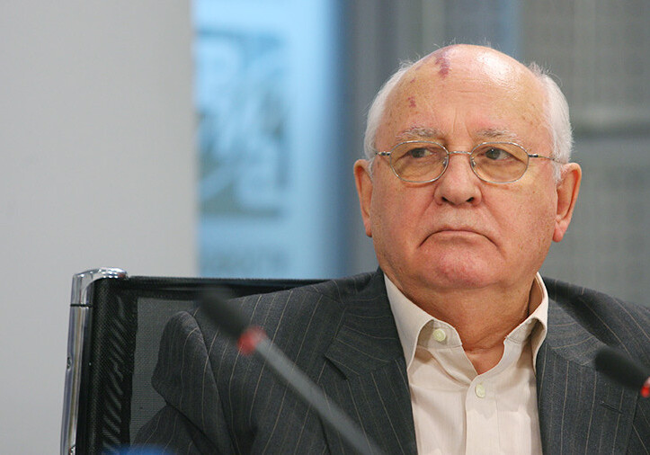 Горбачев: «Мир устал от напряженности»