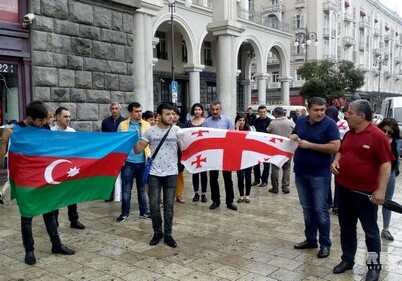 Перед посольством Армении в Грузии прошла акция протеста (Фото)