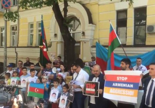 Перед офисом ОБСЕ в Киеве прошла акция протеста в связи с последней армянской провокацией (Фото)