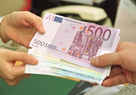 В Германии подросток раздал сверстникам 10 тысяч евро ради дружбы