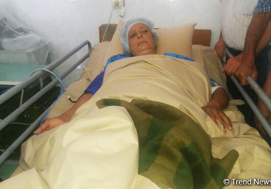 В теле раненной армянами жительницы Алханлы остались осколки - главврач