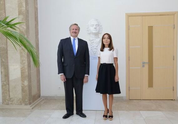 Посол США посетил Филиал МГУ имени М.В. Ломоносова в Баку