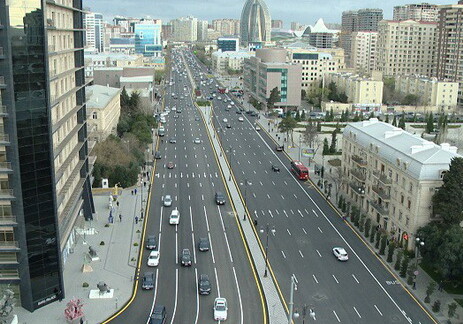 Кардинально меняется схема движения по одной из самых оживленных улиц Баку (Видео)