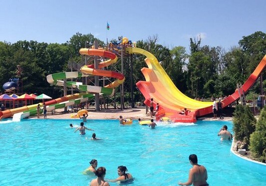 Насколько безопасно купаться в бассейнах центров отдыха в Азербайджане?