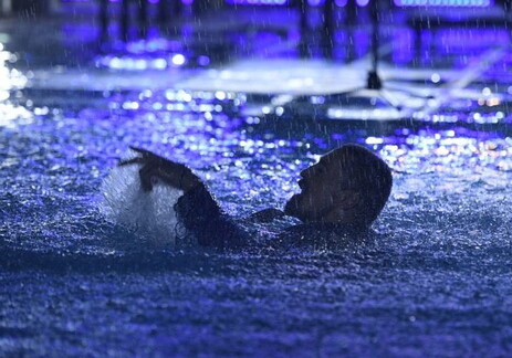 Выступление Билана с падением в бассейн называют лучшим номером на «Жаре» (Видео)