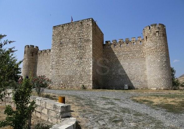 Армяне ведут незаконные археологические раскопки в агдамской крепости Шахбулаг