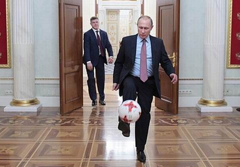 Путин отказался тренировать сборную России по футболу