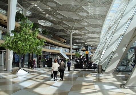 За 7 месяцев Международный аэропорт Гейдар Алиев обслужил свыше 2 млн. пассажиров