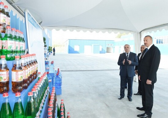 Ильхам Алиев принял участие в открытии Гядабейского лимонадного завода (Фото)