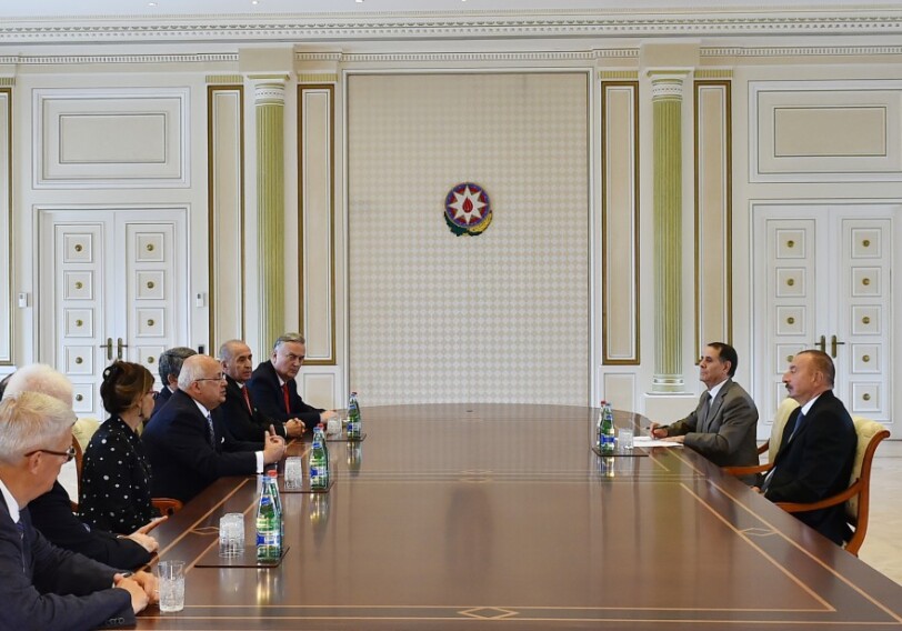 Президент Азербайджана принял бывших глав государств и правительств, принимающих участие в Глобальном форуме молодых лидеров