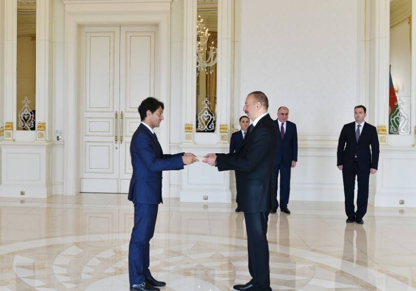 Ильхам Алиев принял верительные грамоты новоназначенного посла Италии в Азербайджане (Фото)
