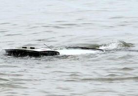В Барде автомобиль упал в канал, 11 и 13-летние братья утонули