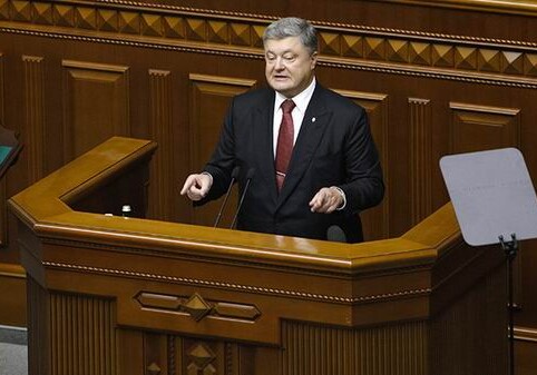 Порошенко признал, что Украина не сможет вернуть Крым военным путем