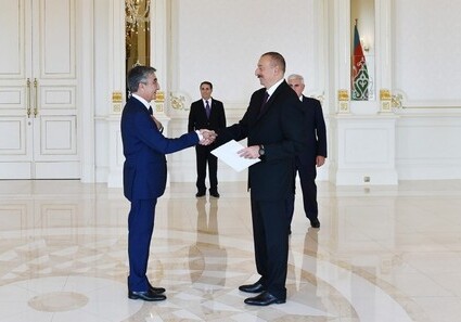 Президент Азербайджана принял верительные грамоты послов Таджикистана и Венгрии (Фото)