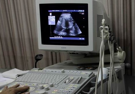 Консилиум врачей принял решение в связи с беременной девочкой 