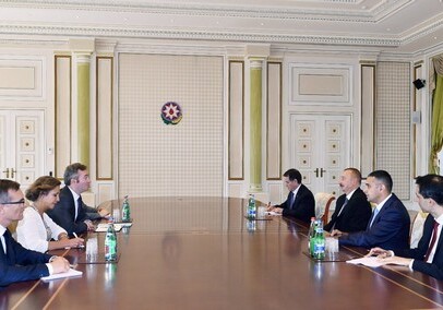 Президент Азербайджана принял французскую делегацию
