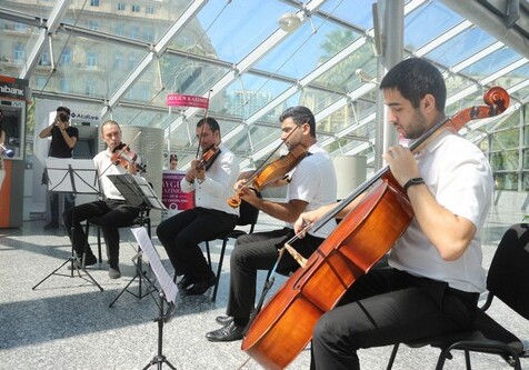 На станциях Бакинского метро прозвучали сочинения азербайджанских композиторов (Фото)