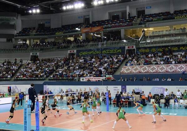 Aзербайджанские волейболистки встречаются со сборной командой Германии - Ильхам Алиев наблюдает за игрой (Фото)