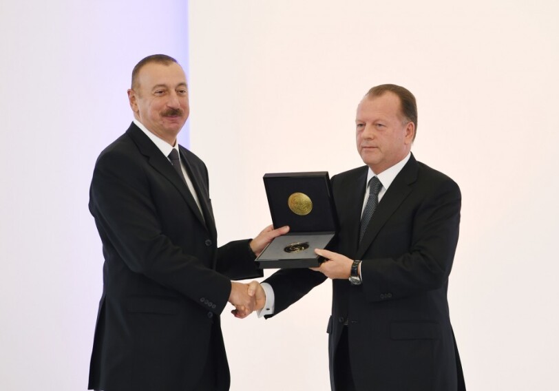 Президент Алиев награжден золотой медалью Международной федерации дзюдо (Фото)