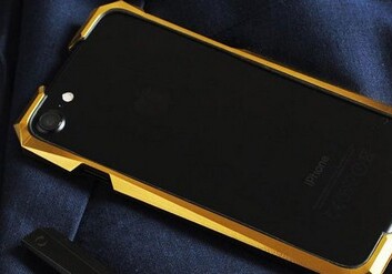 Представлен самый дорогой в мире чехол для iPhone X