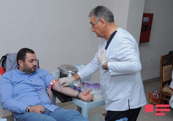 В Азербайджане проходит акция по сдаче крови – в связи с Ашура