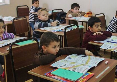 В Баку 22 тысячи детей впервые пошли в школу 2 октября