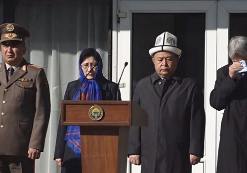 В Кыргызстане простились с погибшим в аварии вице-премьером (Фото)
