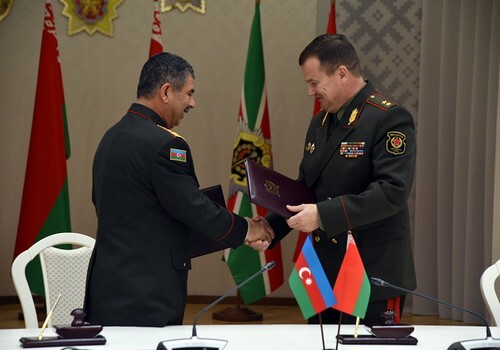 Между министерствами обороны Азербайджана и Беларуси подписан план сотрудничества на 2018 год (Фото)