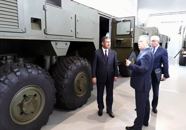Закир Гасанов ознакомился с продукцией военного назначения белорусского производства (Фото)