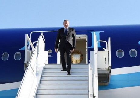 Президент Азербайджана прибыл в Сочи для участия в заседании Совета глав государств СНГ (Фото)
