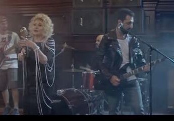 Ниса Гасымова исполнила свою популярную песню в дуэте с рокером (Видео)