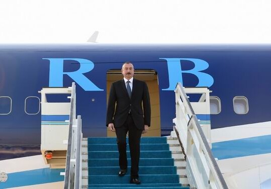 Президент Азербайджана прибыл в Турцию (Фото)