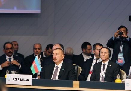 Президент Азербайджана выступил на саммите «Исламской восьмерки»